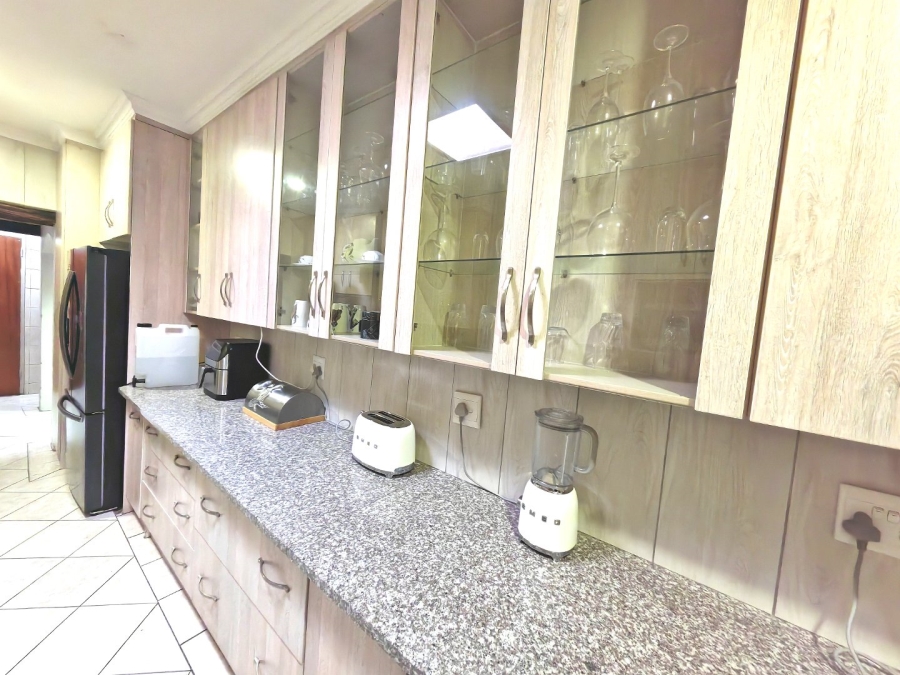 5 Bedroom Property for Sale in Fichardt Park Free State
